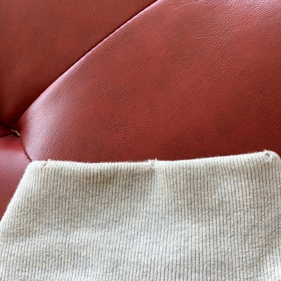 Hollister Sweater - Picture 12 of 12